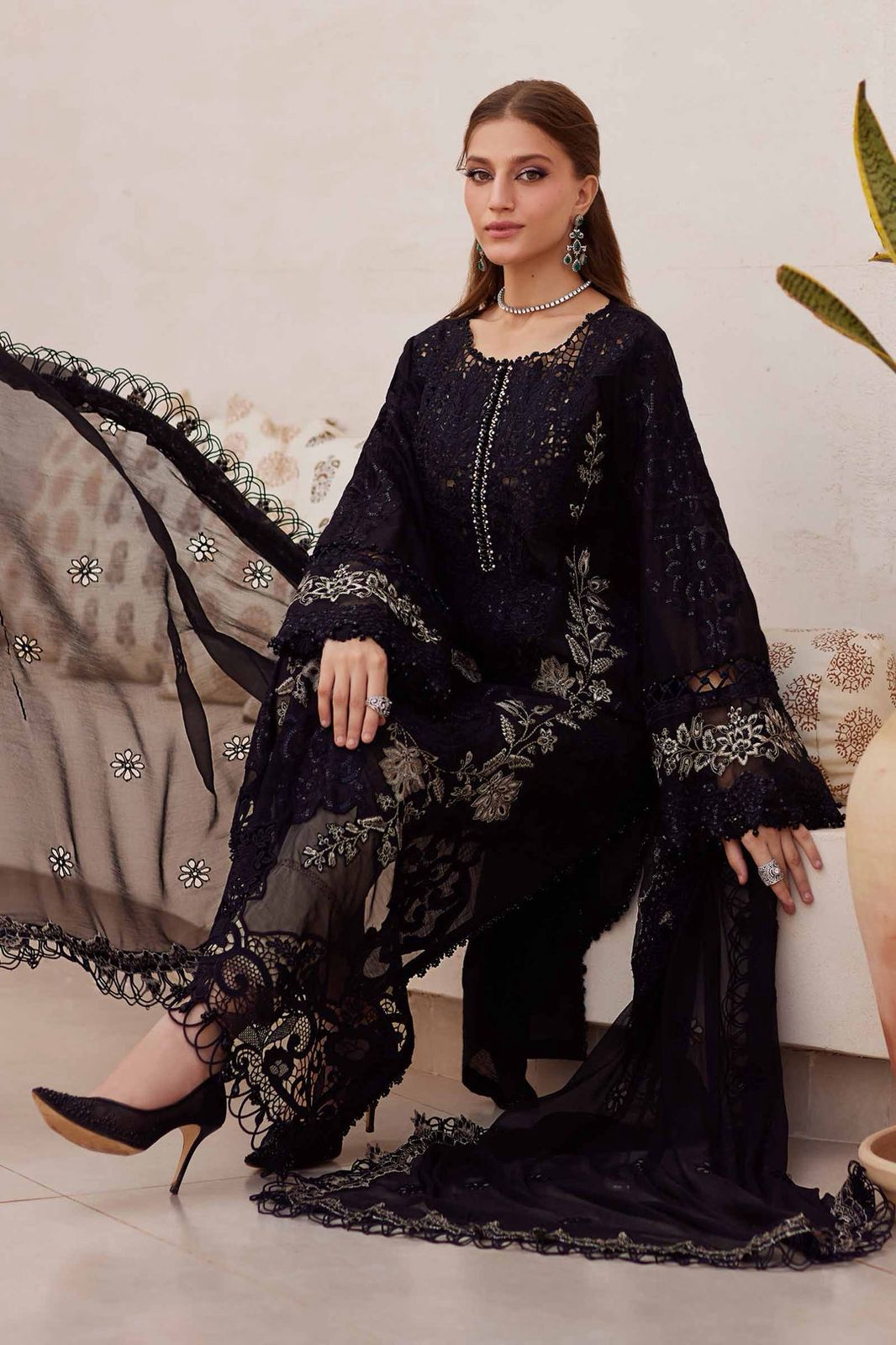 ModaFabrica – Premium Pakistani Dresses, Unstitched Suits & Seasonal Collections